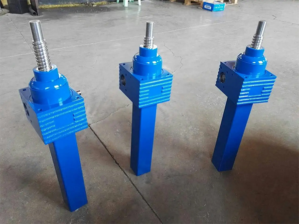 蝸桿升降機的工作條件